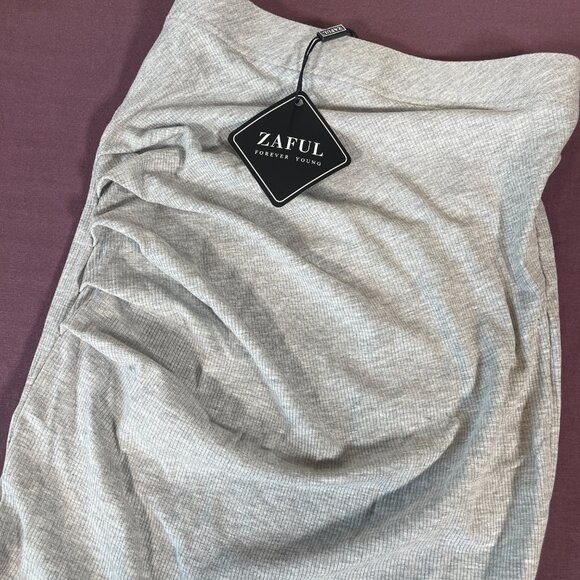 NWT - Small Zaful Gray scrunch skirt - open slit - Picture 6 of 6